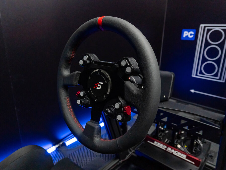 Simagic Alpha Evo Sport с рулем Neo-X330R на Simseat EVO — вид 4