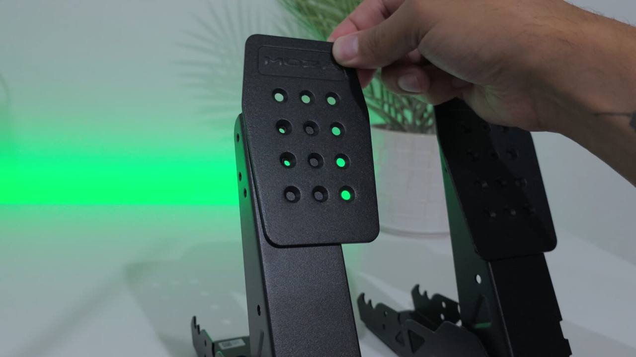 MOZA R5 Pro — тест обратной связи на кокпите SIMSEAT